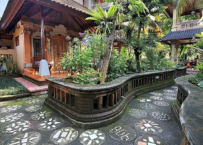 ゲストハウス Ketut's Place 3*